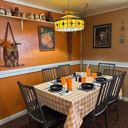 Ez 1 Mile To Fort Sill! Pumpkin Cottage Sleeps 9, Grills, Firepit, Laundry ลอว์ตัน ภายนอก รูปภาพ